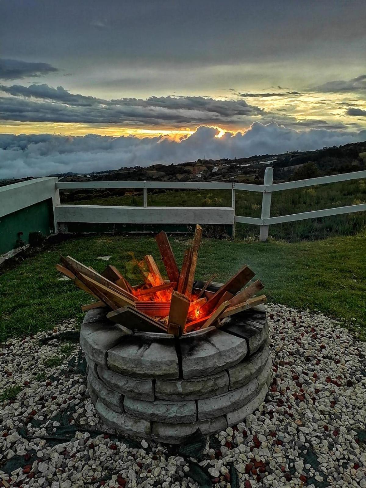 Hotel Cabanas Y Mirador Secret Garden Cr Cartago Exteriér fotografie