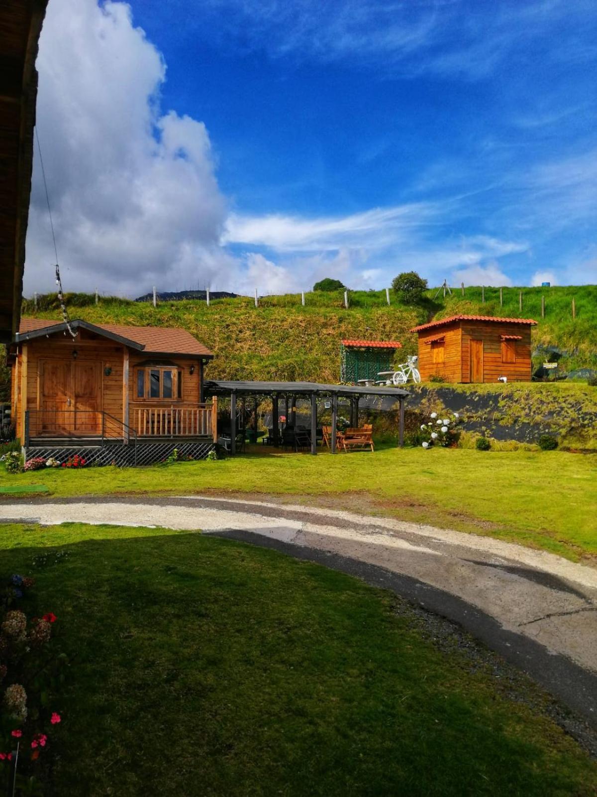 Hotel Cabanas Y Mirador Secret Garden Cr Cartago Exteriér fotografie